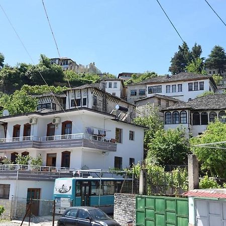 Hotel Brahimi Gjirokaster Bagian luar foto