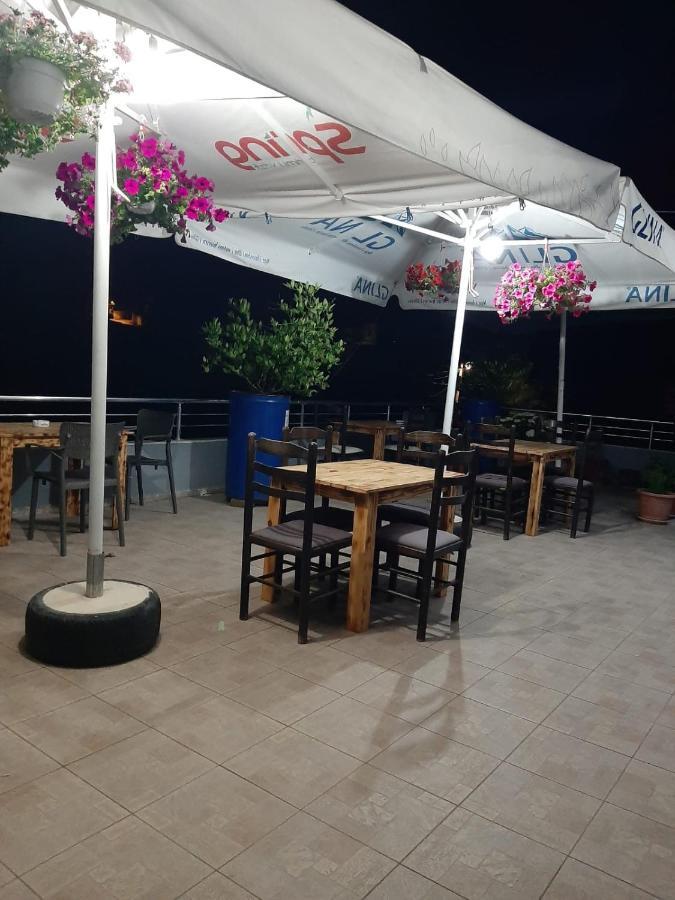 Hotel Brahimi Gjirokaster Bagian luar foto