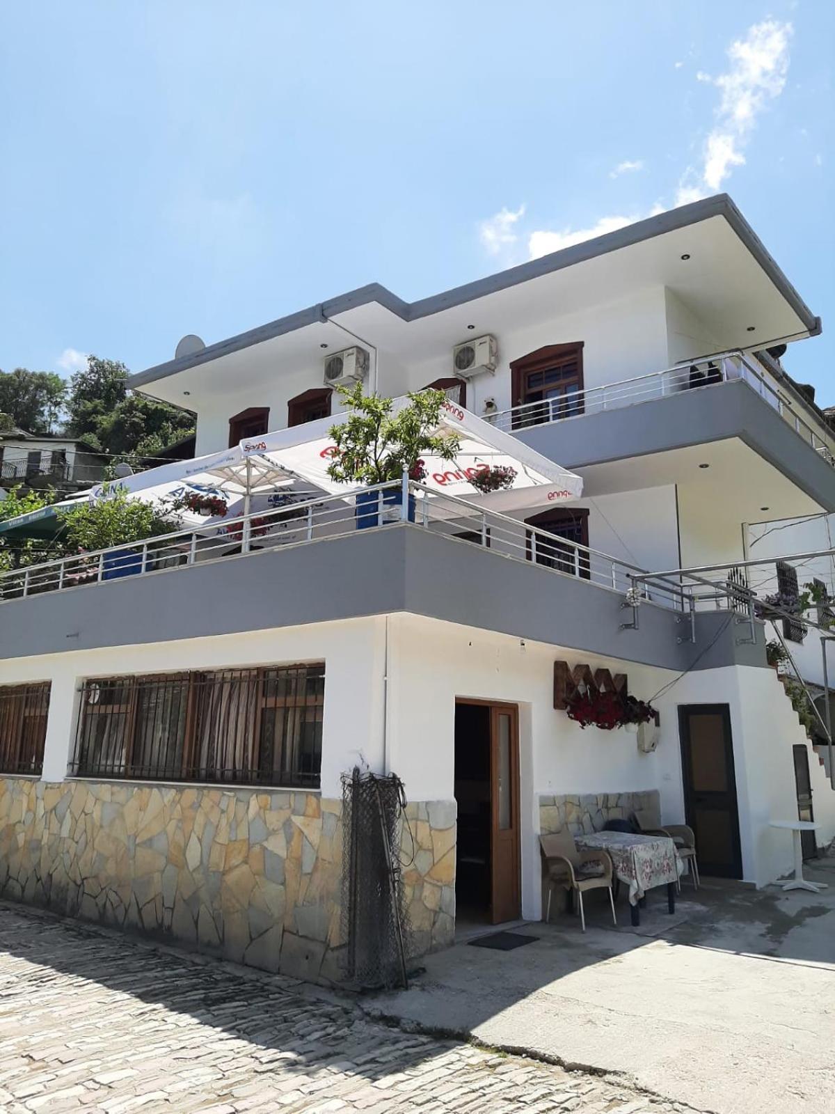 Hotel Brahimi Gjirokaster Bagian luar foto