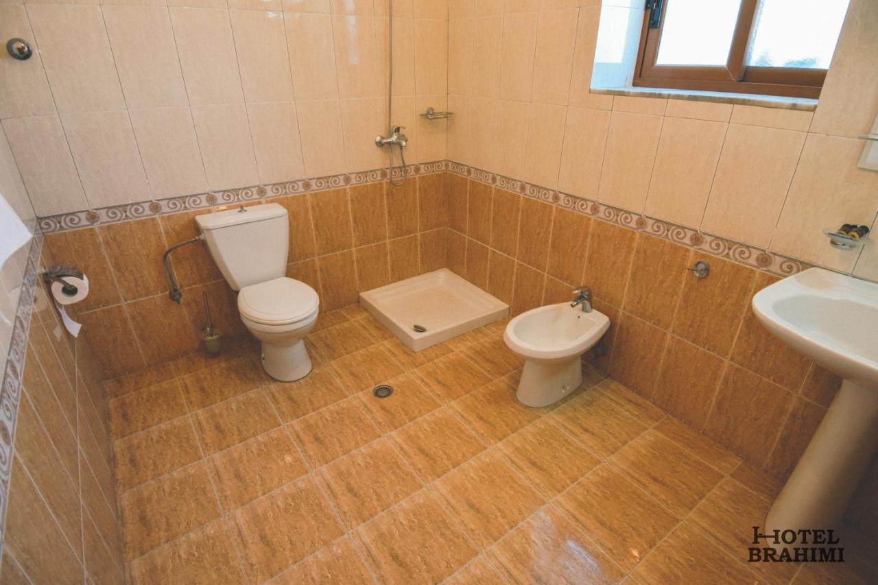 Hotel Brahimi Gjirokaster Bagian luar foto