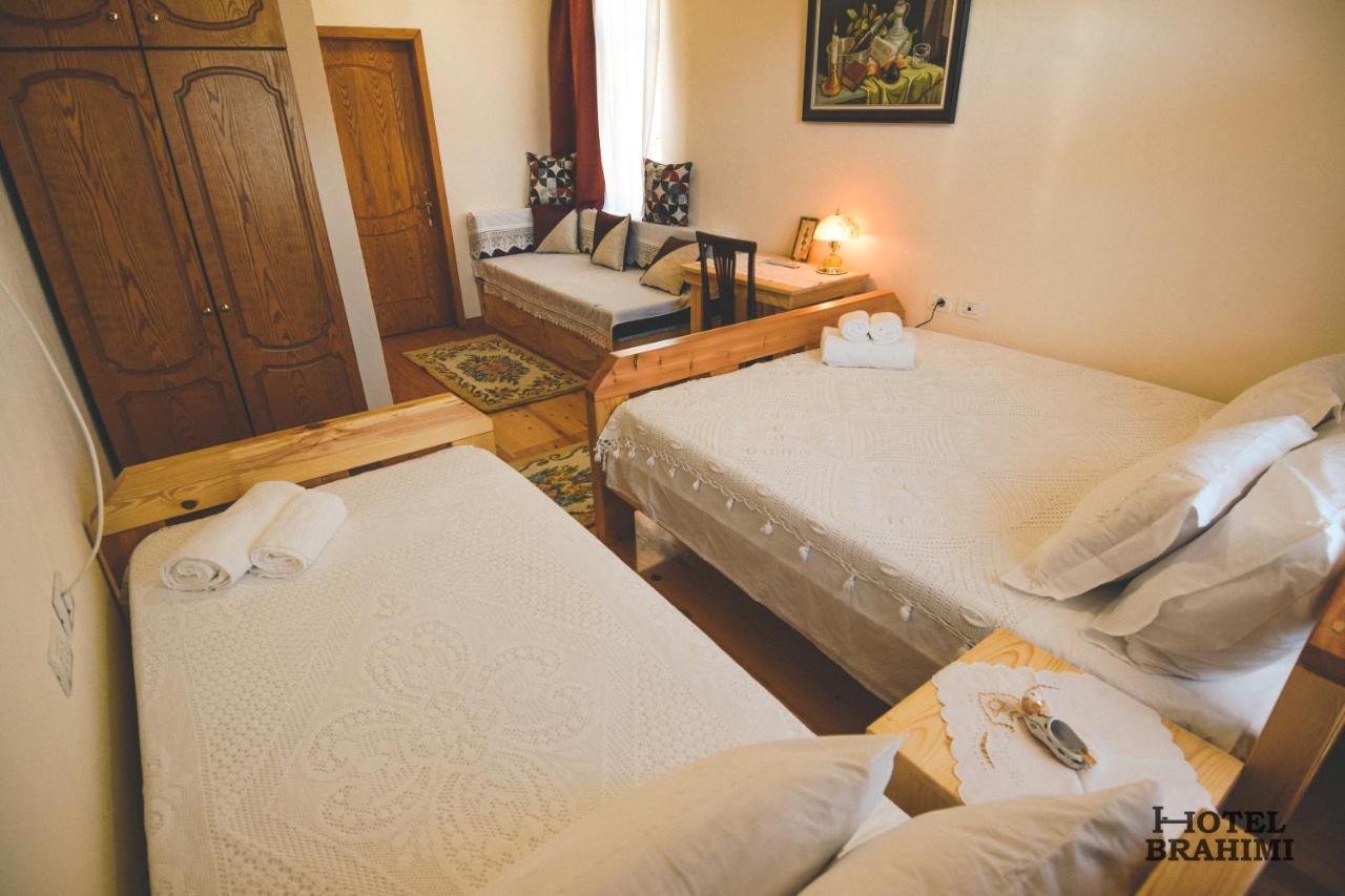 Hotel Brahimi Gjirokaster Bagian luar foto
