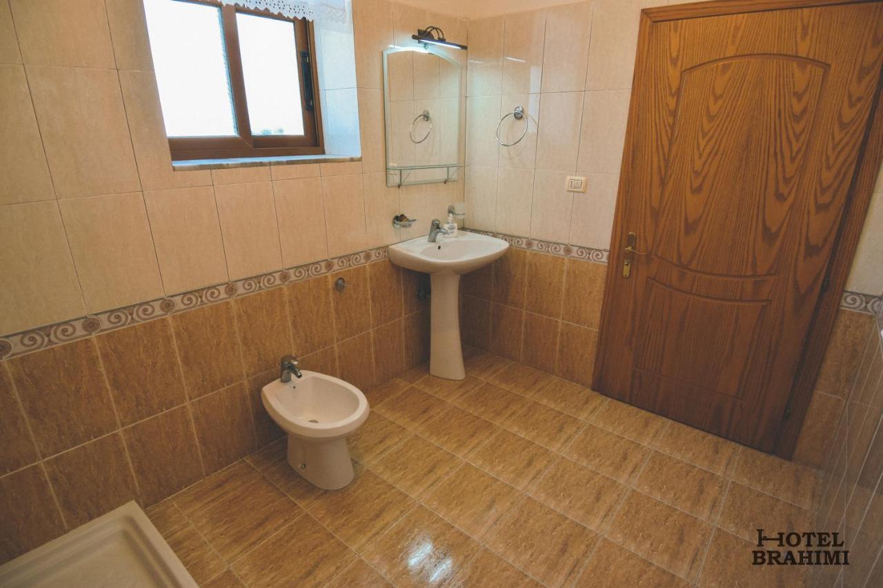 Hotel Brahimi Gjirokaster Bagian luar foto