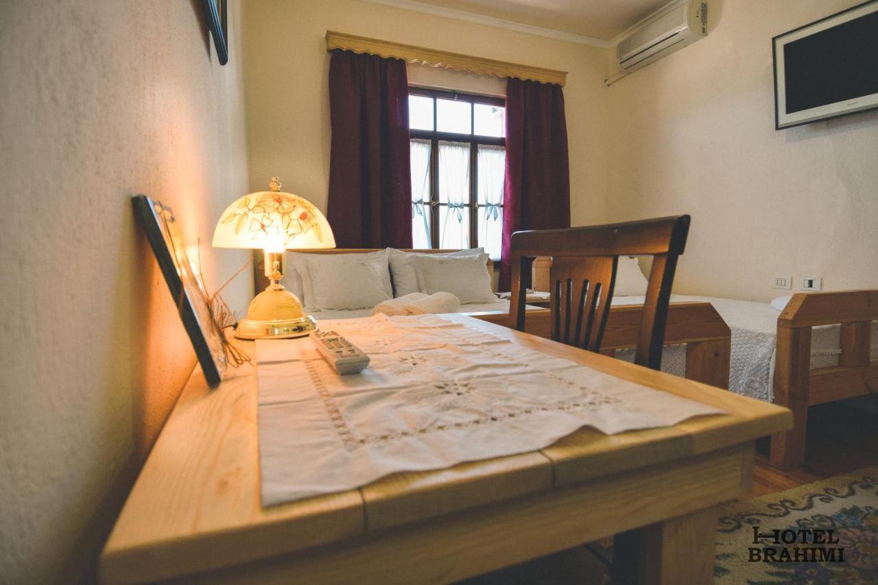 Hotel Brahimi Gjirokaster Bagian luar foto