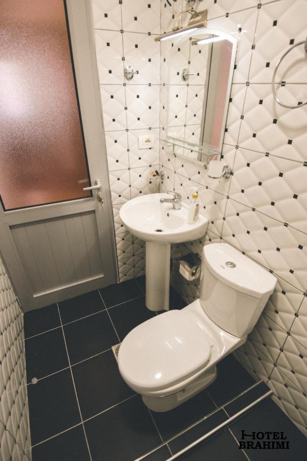 Hotel Brahimi Gjirokaster Bagian luar foto